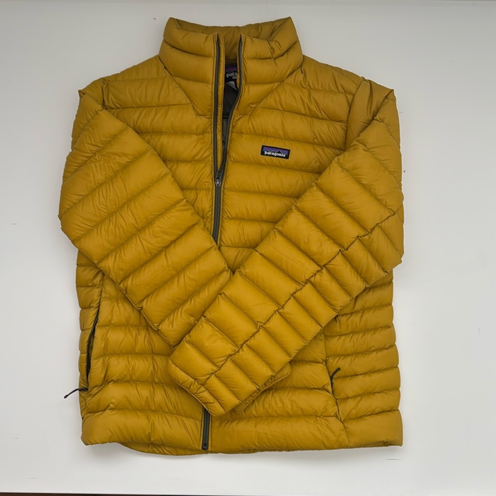 Men’s large Patagonia down jacket.